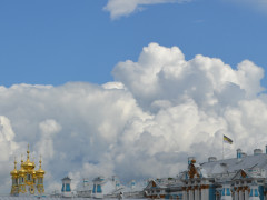 Бог на облаках, а под облаками - Россия