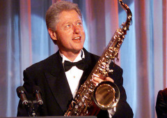 Ельцын - литр водки... Билл Клинтон - позолоченный саксофон (а был ли разговор про НАТО ?)